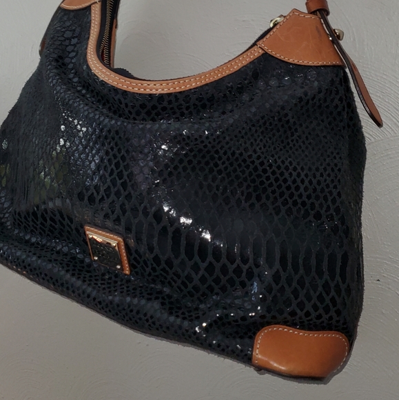 Dooney & Bourke Black Snakeskin Leather Handbag Euc - Picture 2 of 14